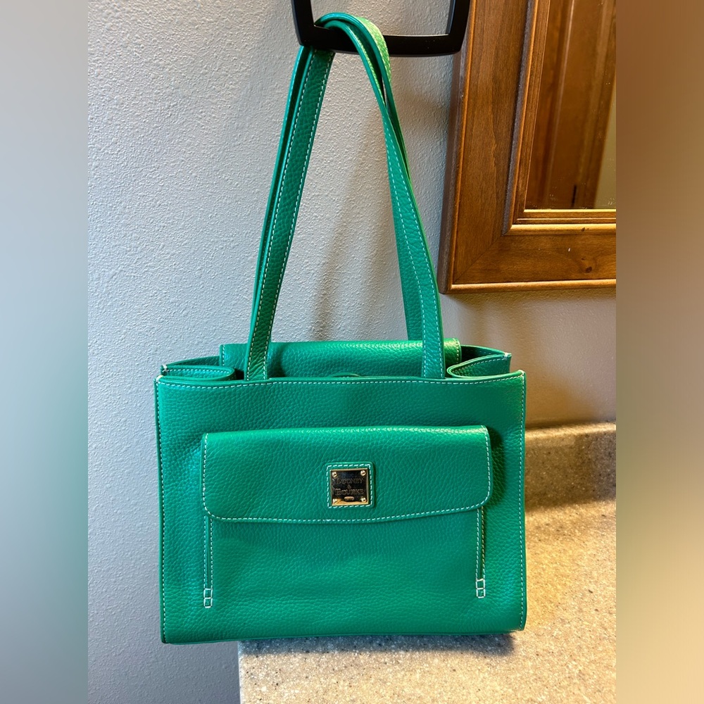 Dooney & Bourke Pebble Leatger Janine green bag NWOT